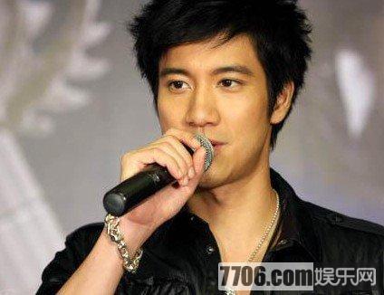 王力宏最新动态揭秘，科技风潮下的音乐巨匠与智能新品发布会