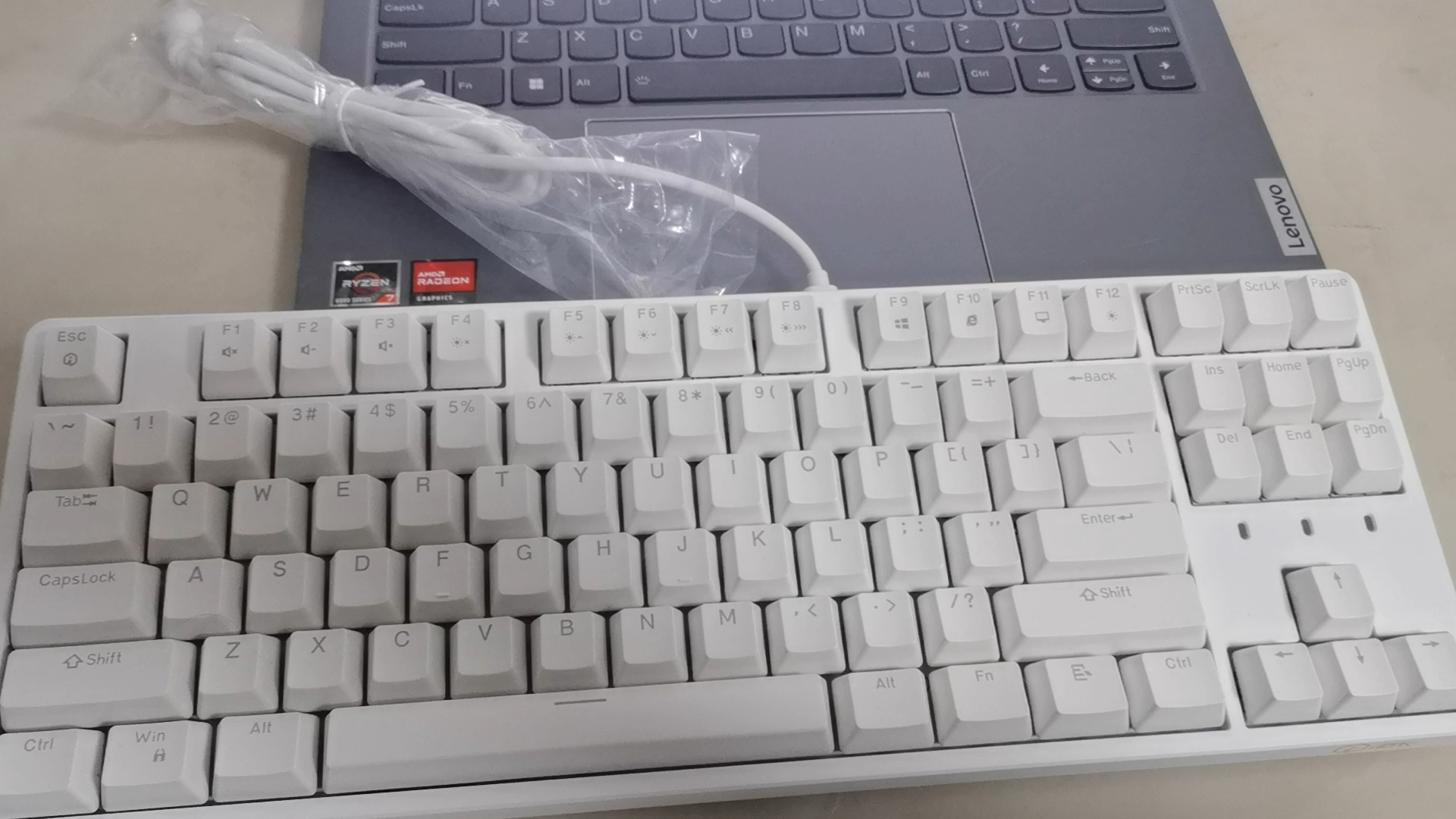 革新科技引领高效输入时代，最新式键盘重磅来袭